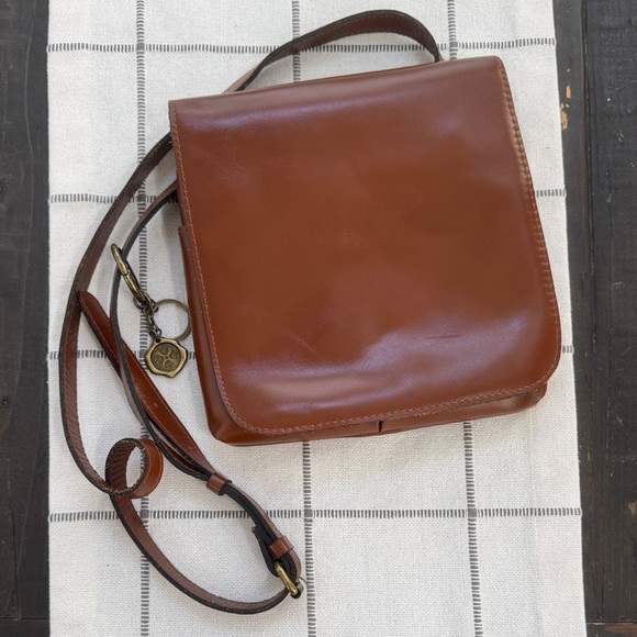 Patricia Nash Handbags - Patricia Nash Brown 100% Leather Crossbody Bag Flap Saddle Purse. EUC